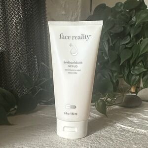 Face Reality - antioxidant scrub - Brand New